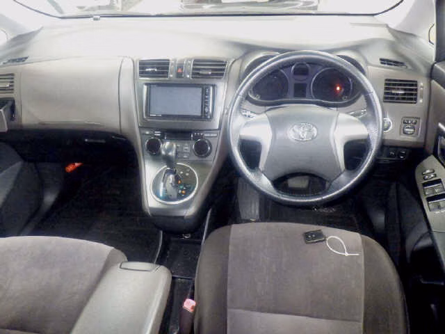 TOYOTA MARK X ZIO