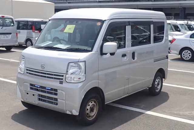NISSAN NV100 CLIPPER
