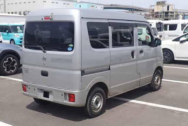 NISSAN NV100 CLIPPER