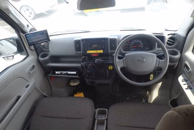 NISSAN NV100 CLIPPER
