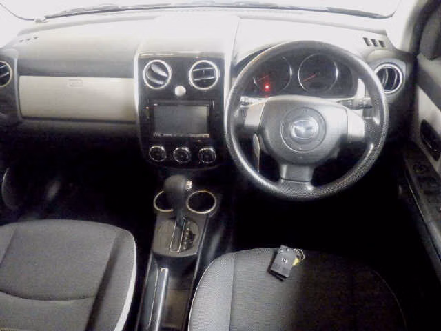 MAZDA VERISA