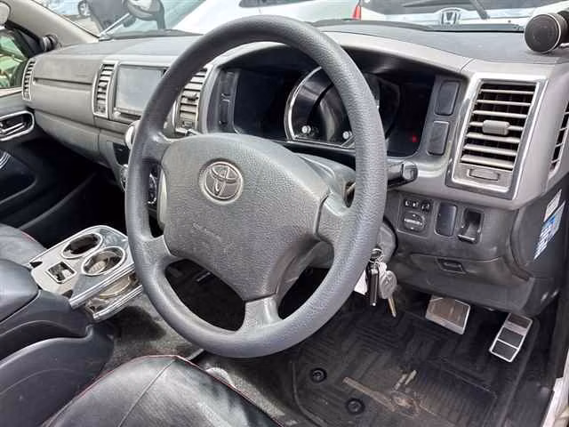 TOYOTA REGIUS ACE