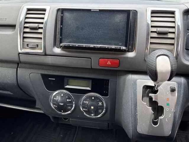 TOYOTA REGIUS ACE