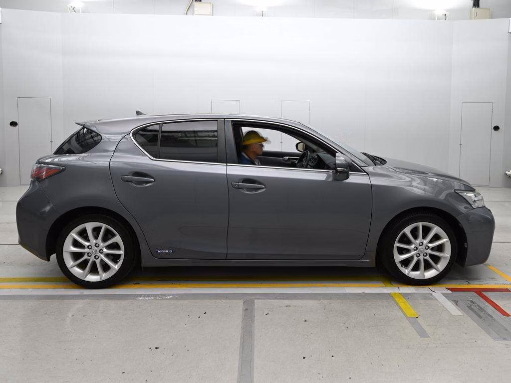 LEXUS CT200H