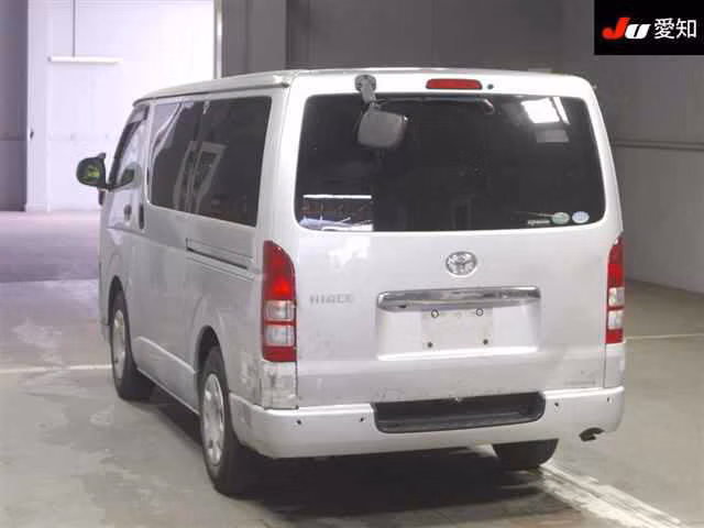 TOYOTA REGIUS ACE
