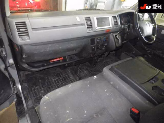 TOYOTA REGIUS ACE