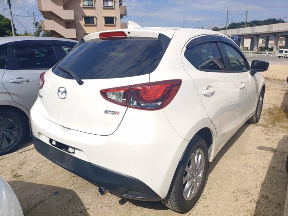 MAZDA DEMIO