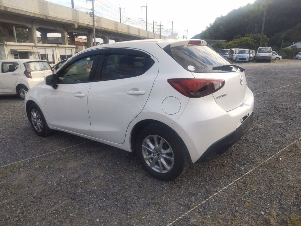 MAZDA DEMIO