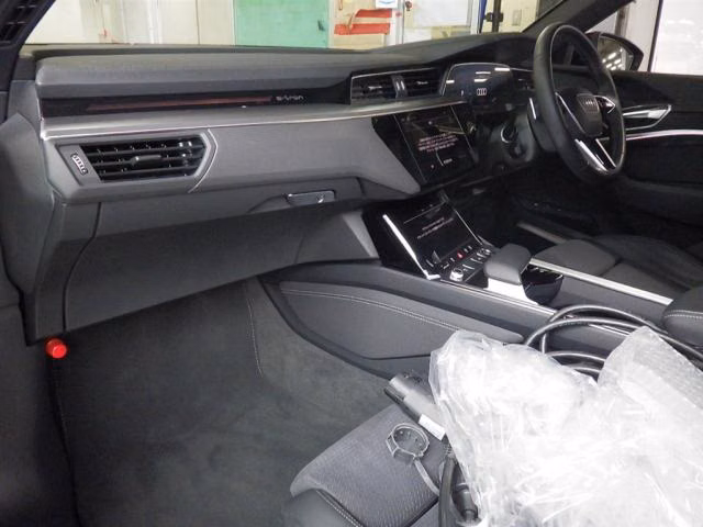 AUDI E-TRON SPORTBACK