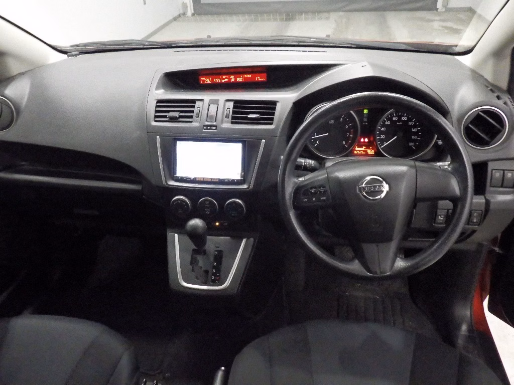 NISSAN LAFESTA