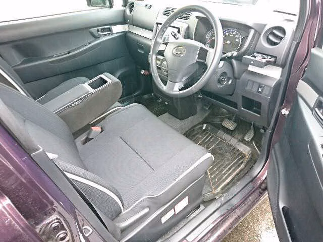 DAIHATSU MOVE CONTE