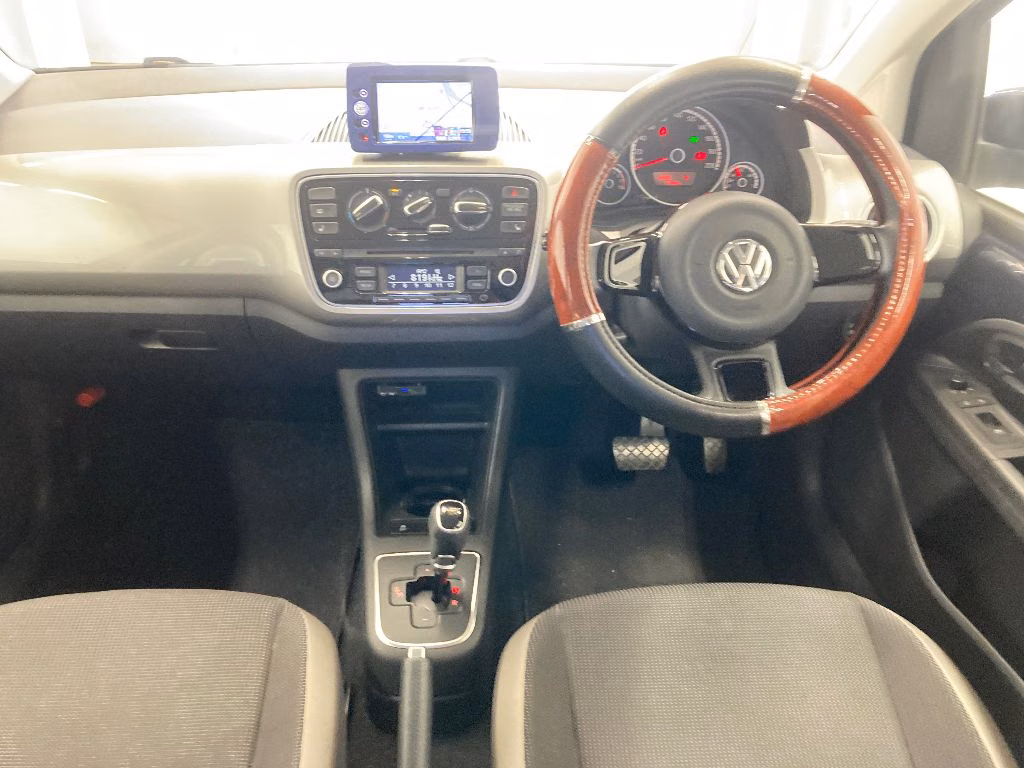 VOLKSWAGEN UP!