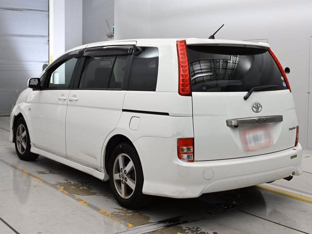 TOYOTA ISIS