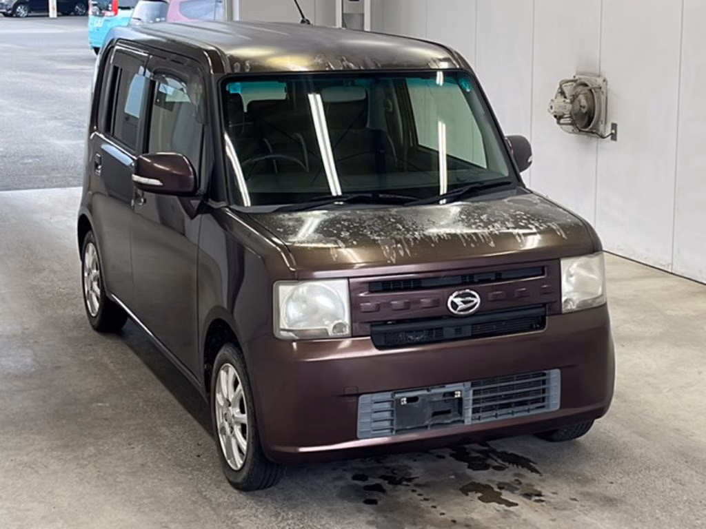 DAIHATSU MOVE CONTE