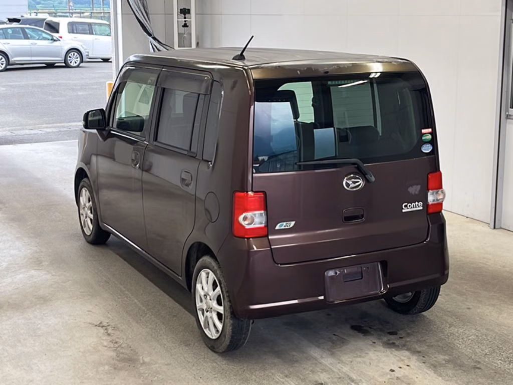 DAIHATSU MOVE CONTE