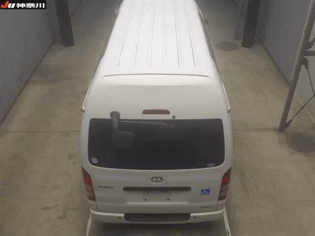 TOYOTA REGIUS ACE
