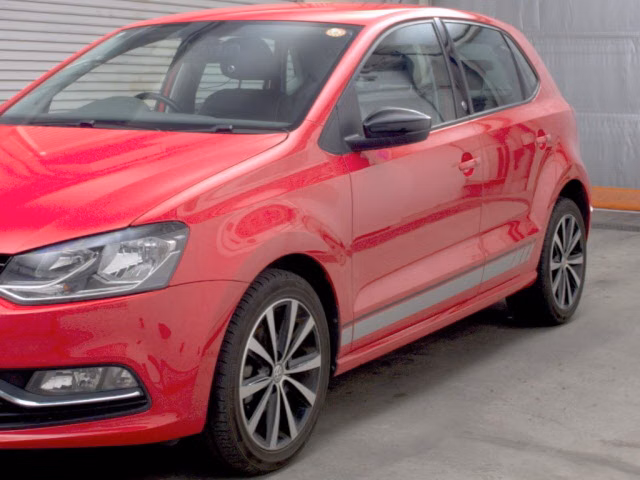 VOLKSWAGEN POLO
