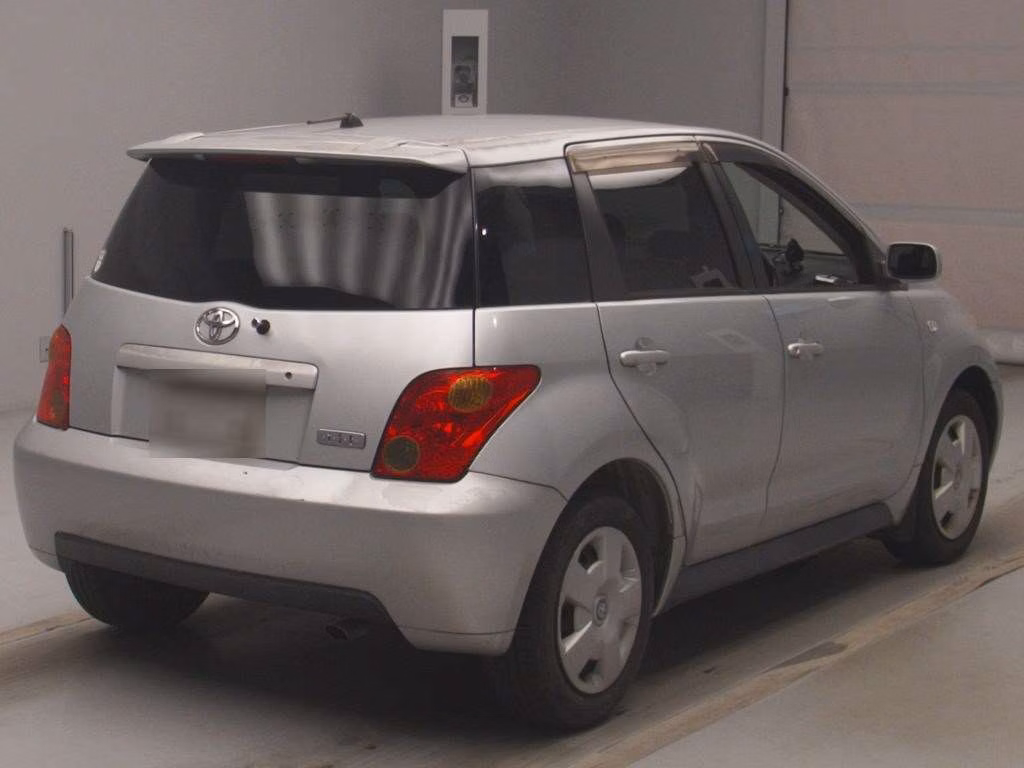 TOYOTA IST