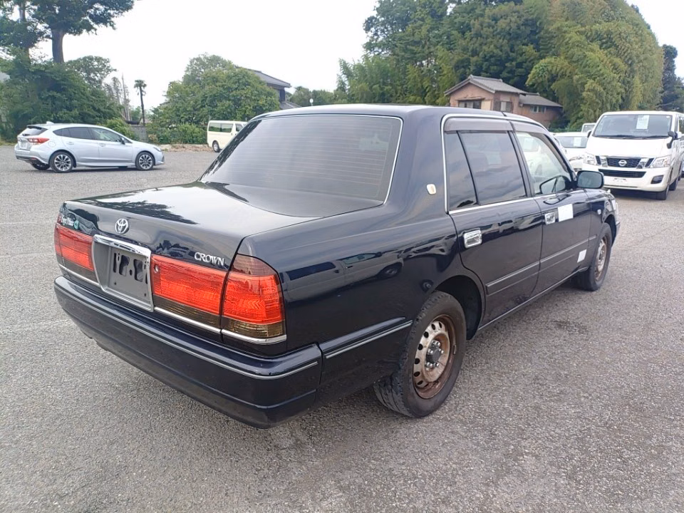 TOYOTA CROWN