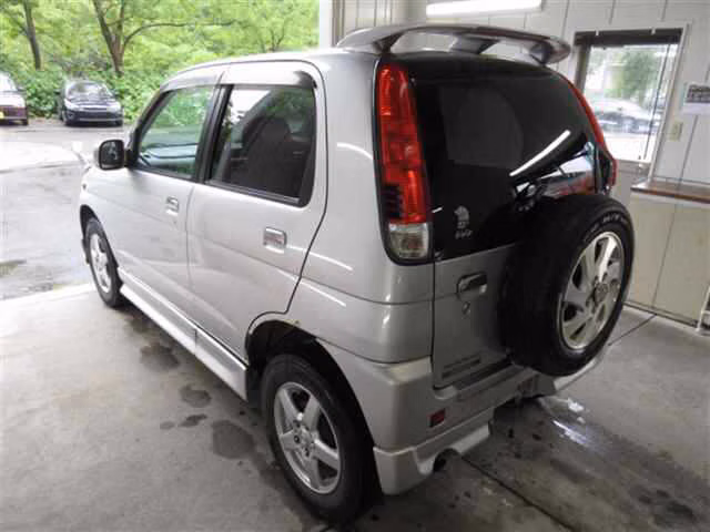DAIHATSU TERIOS KID