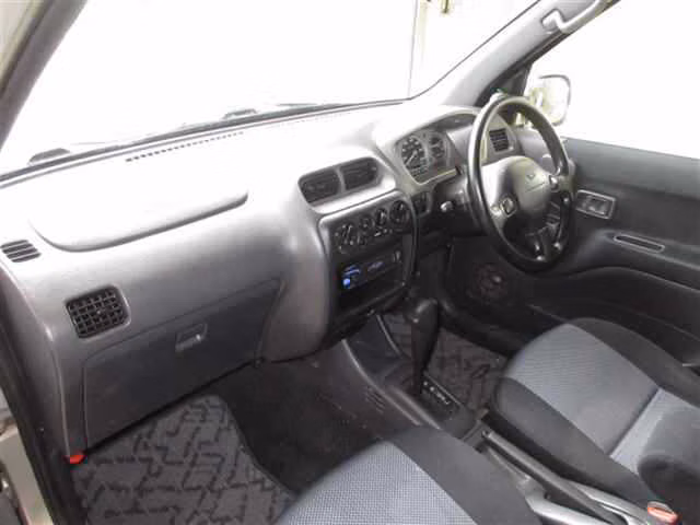 DAIHATSU TERIOS KID