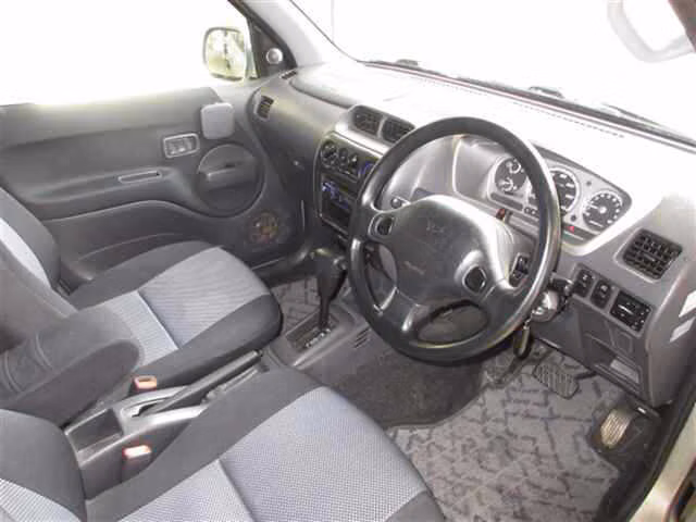 DAIHATSU TERIOS KID