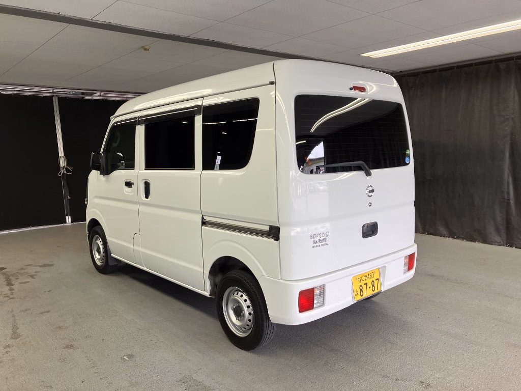 NISSAN NV100 CLIPPER