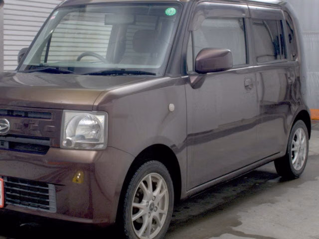 DAIHATSU MOVE CONTE