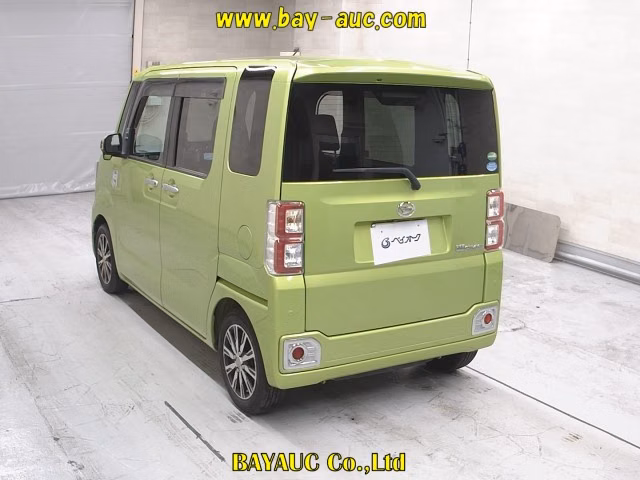 DAIHATSU WAKE