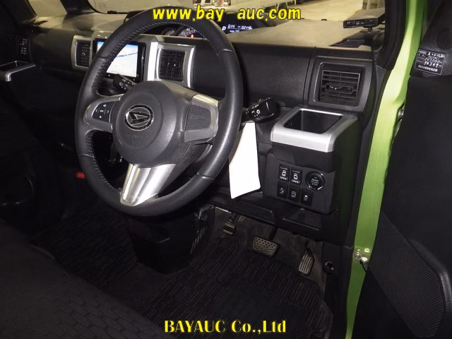 DAIHATSU WAKE