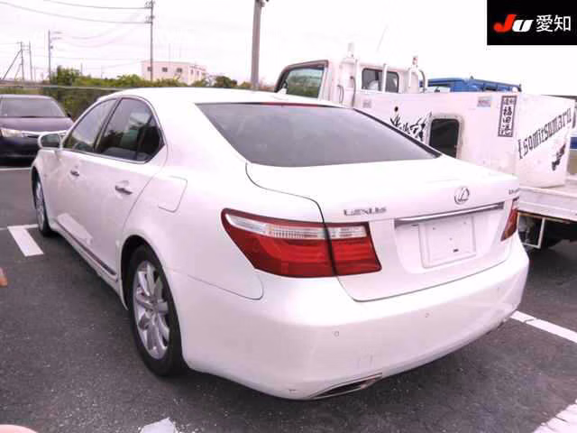 LEXUS LS460