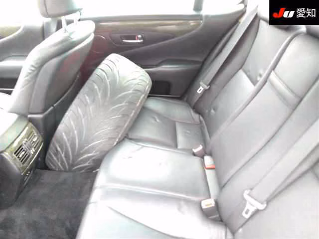 LEXUS LS460