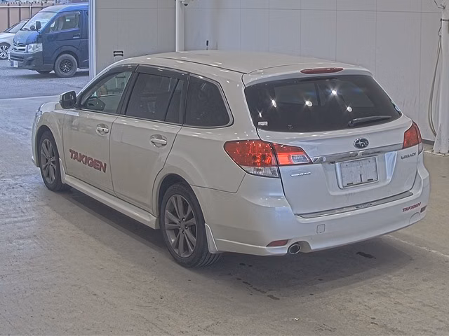 SUBARU LEGACY