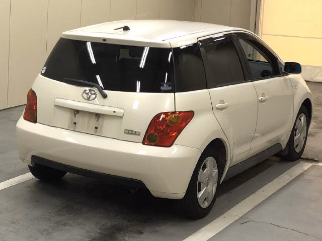 TOYOTA IST