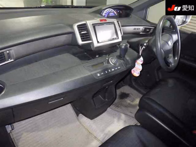 HONDA FREED SPIKE