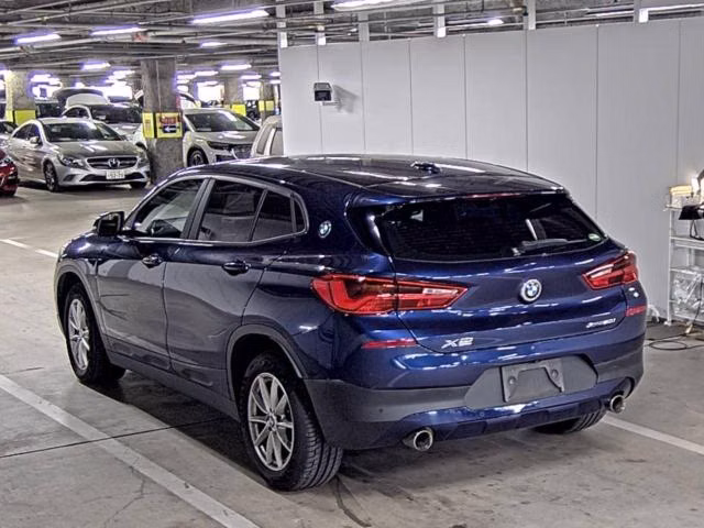 BMW X2