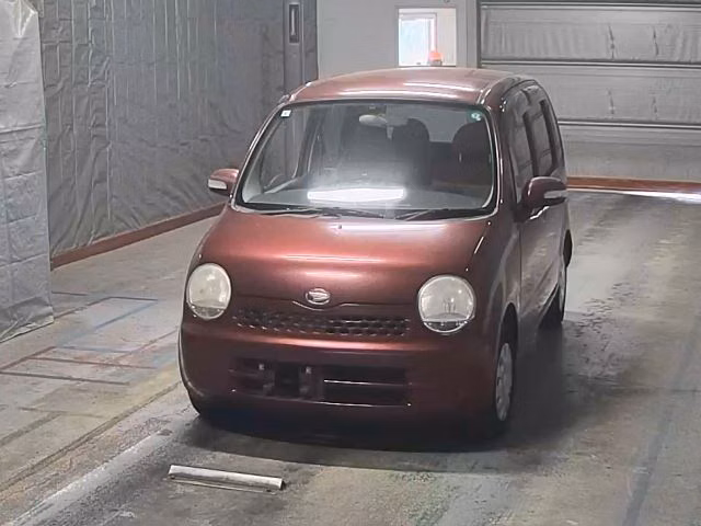 DAIHATSU MOVE LATTE
