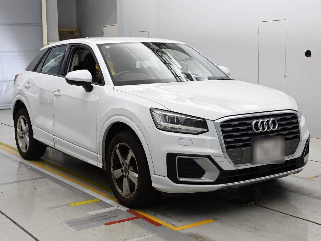 AUDI Q2