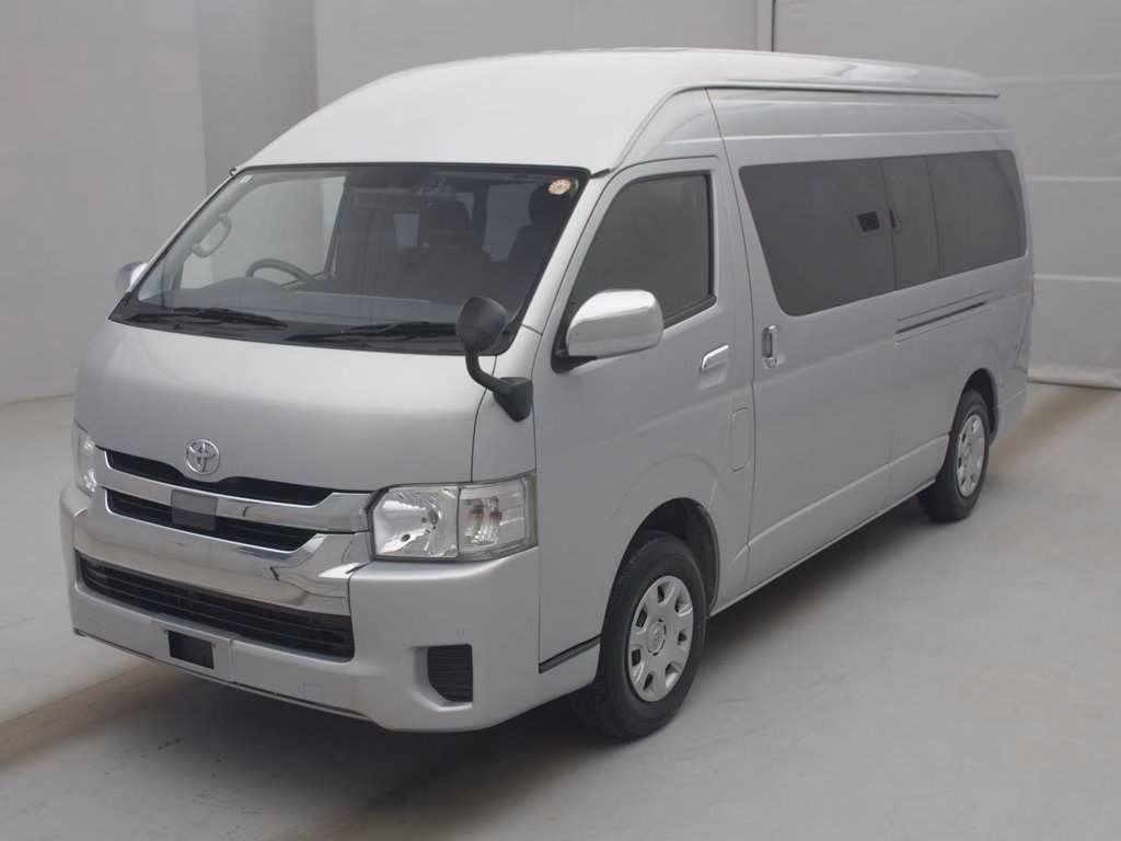 TOYOTA HIACE