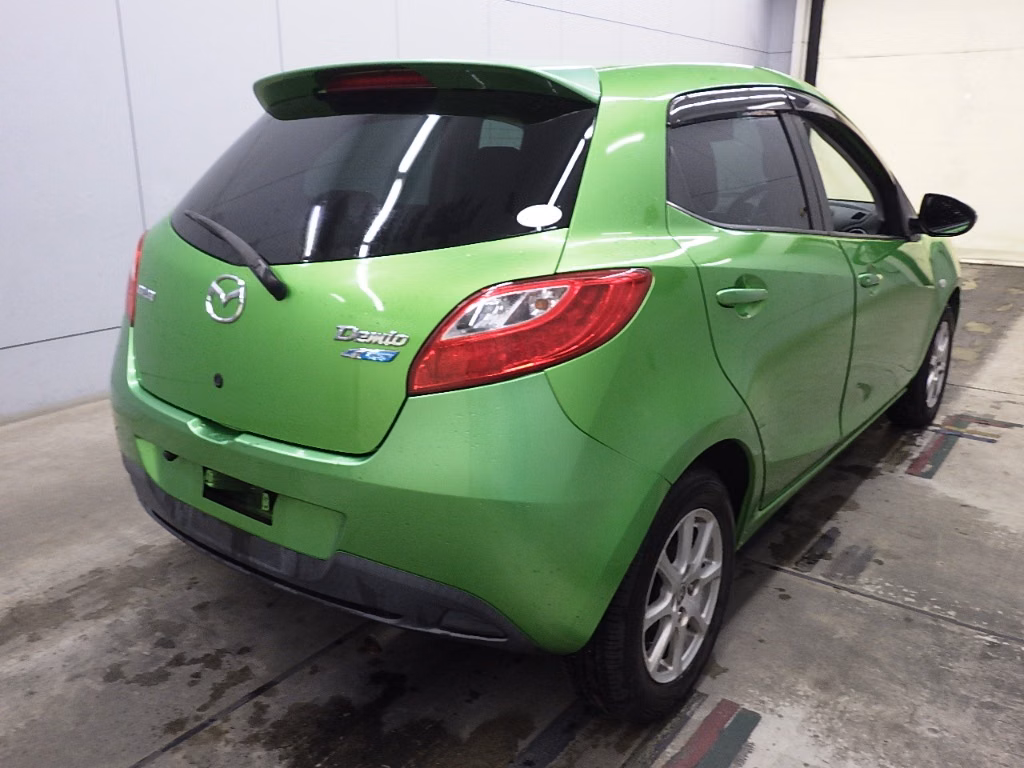 MAZDA DEMIO