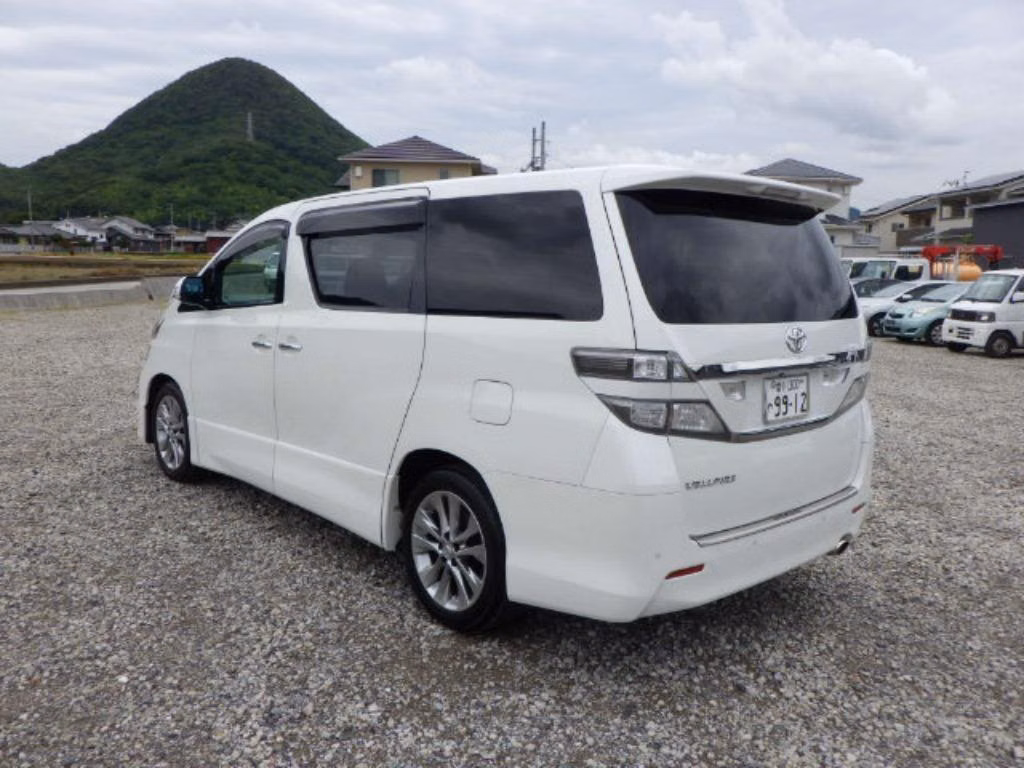 TOYOTA VELLFIRE