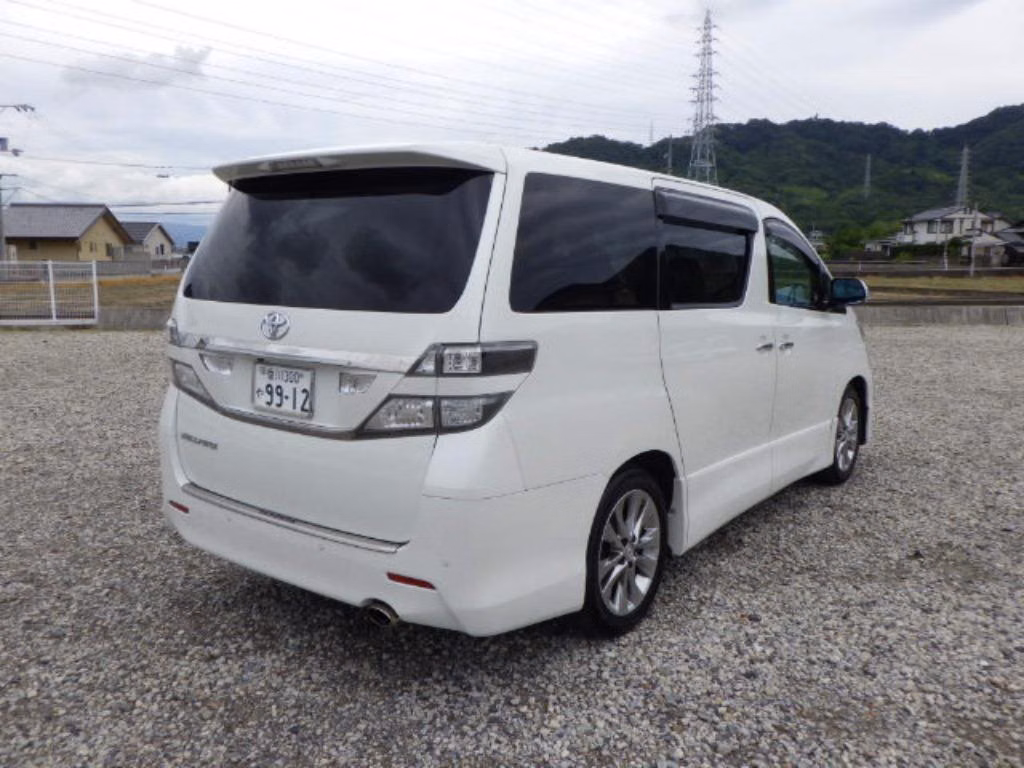 TOYOTA VELLFIRE