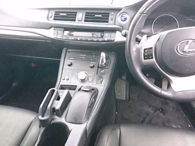 LEXUS CT200H