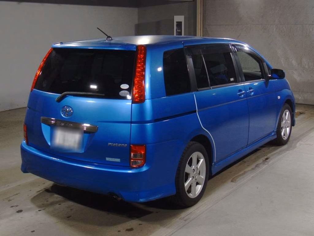 TOYOTA ISIS