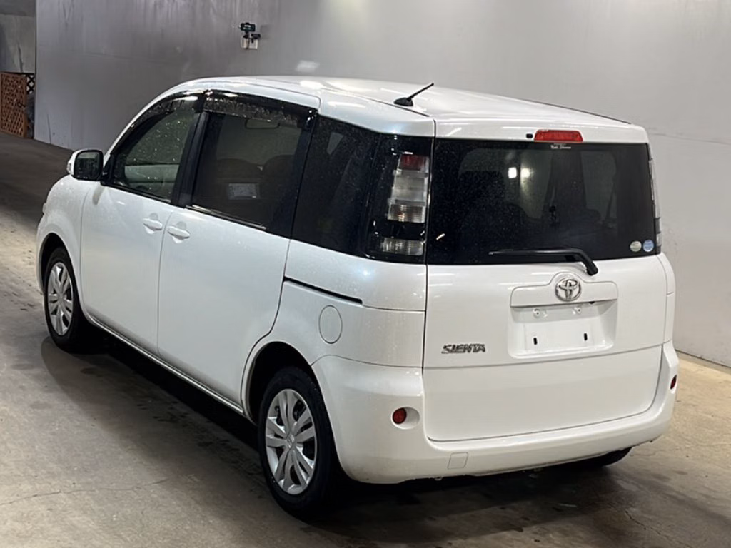 TOYOTA SIENTA