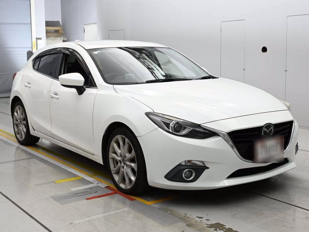 MAZDA AXELA