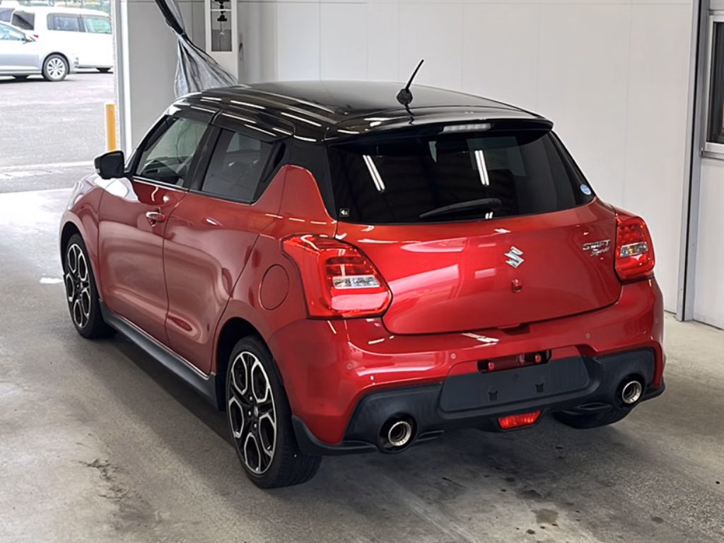 SUZUKI SWIFT