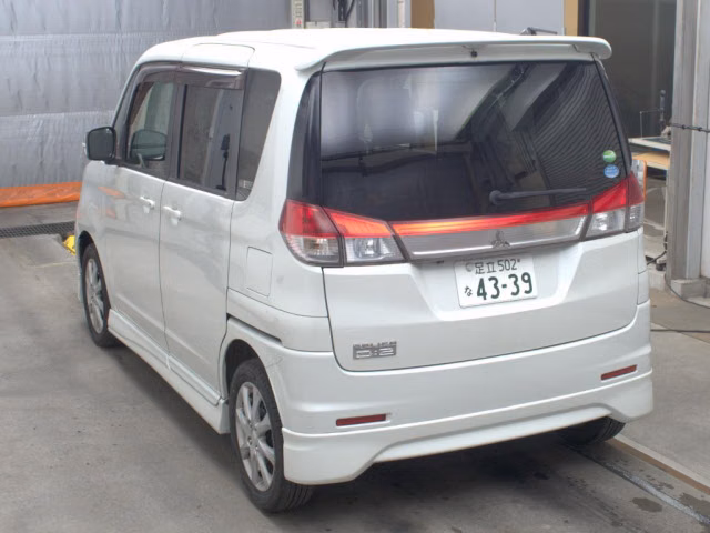 MITSUBISHI DELICA D:2