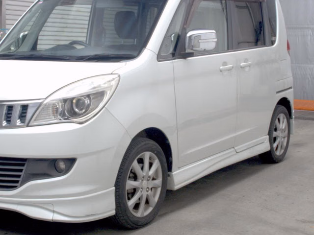 MITSUBISHI DELICA D:2