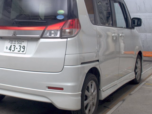 MITSUBISHI DELICA D:2